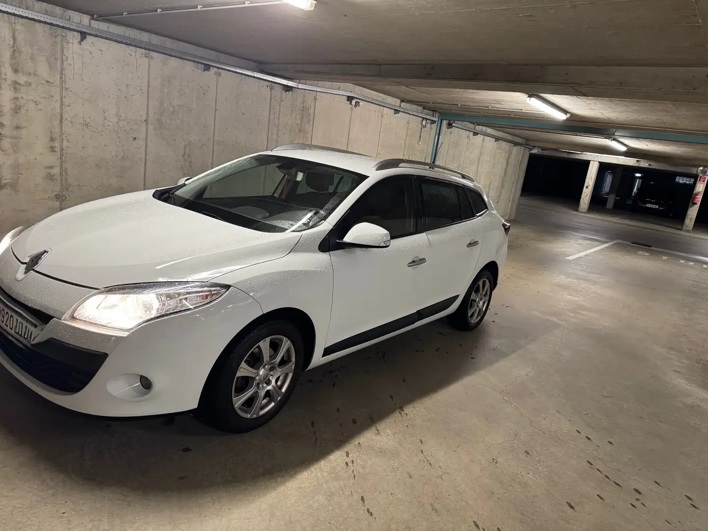 Renault Megane Mégane Grandtour Bose Edition TCe 130 B Edition Weiß - 2