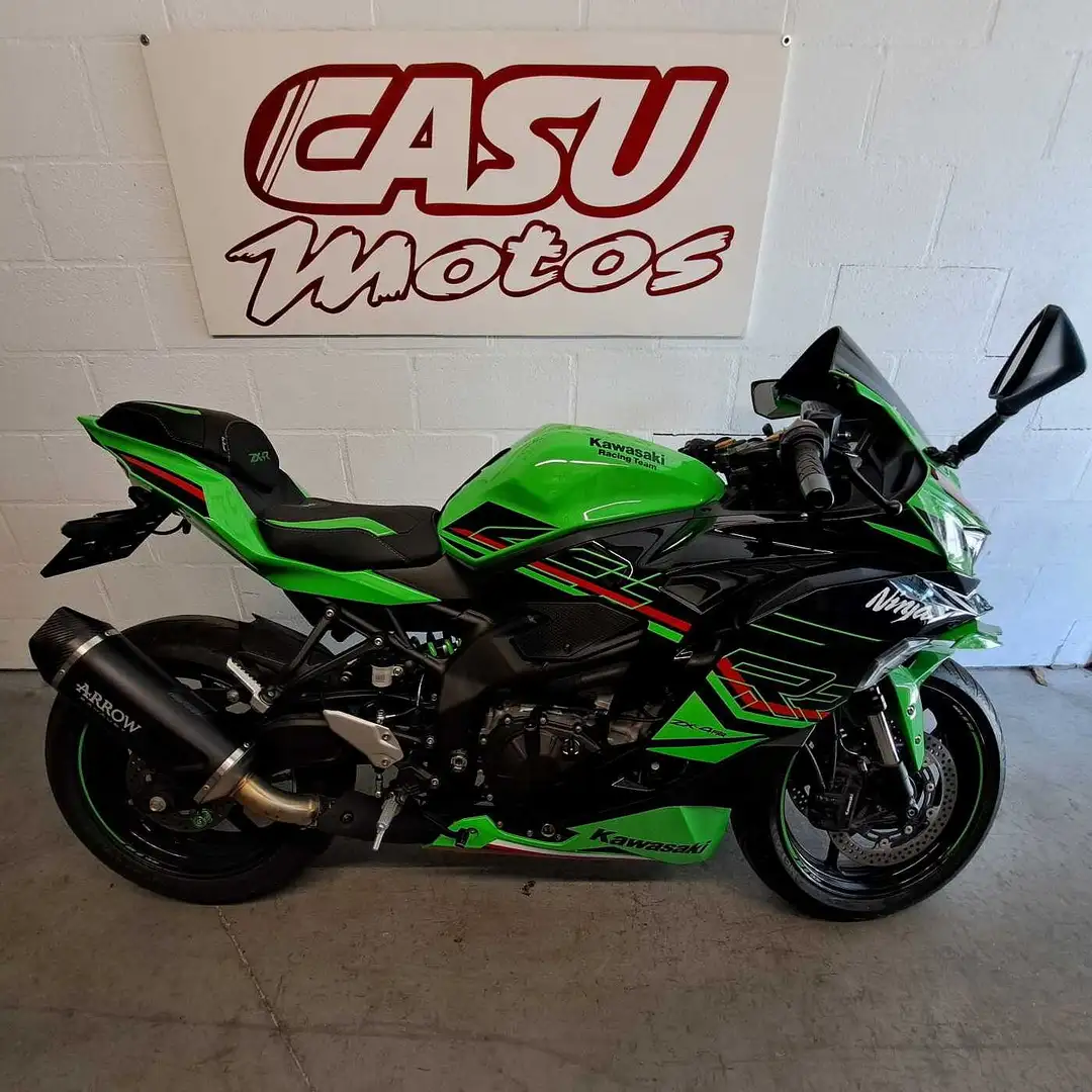 Kawasaki ZX4R Vert - 1