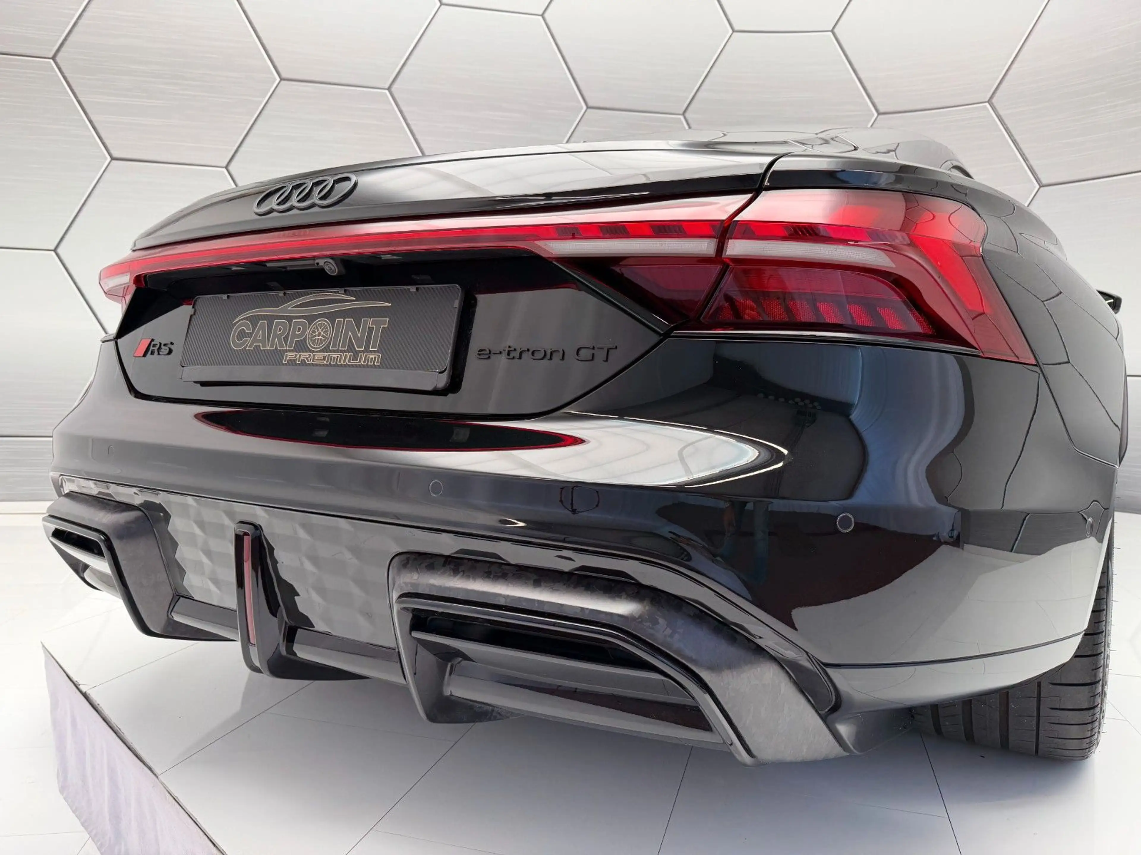 Audi RS e-tron GT performance Carbon Massage Keramik — photo 8