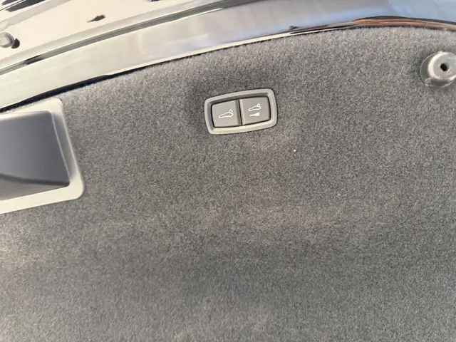Audi e-tron GT view 7