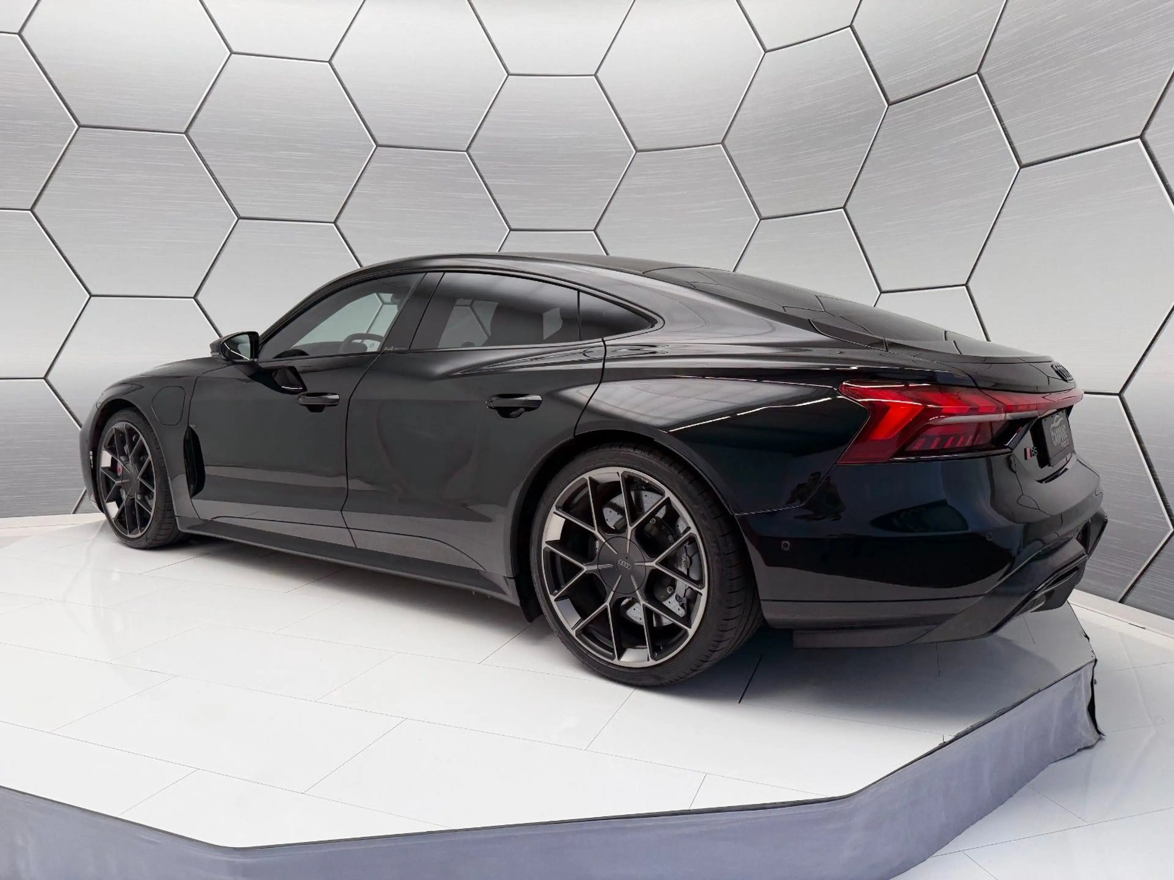 Audi RS e-tron GT performance Carbon Massage Keramik — photo 3