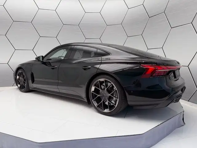 Audi e-tron GT view 3