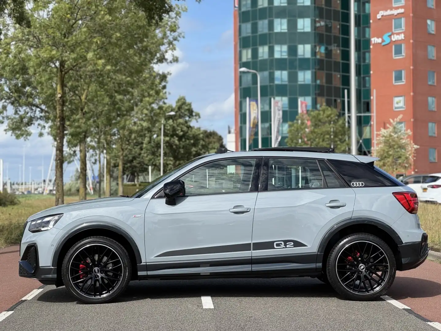 Audi Q2 35 TFSI S-Line Edition #1 Pano Matrix Sfeerverlich Gris - 2