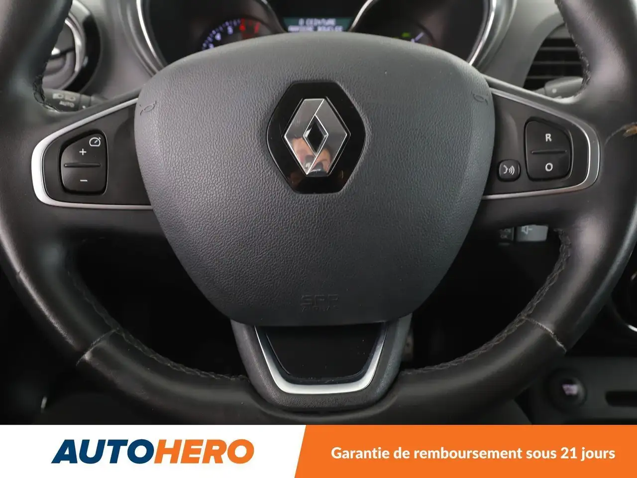 Renault Captur — photo 19