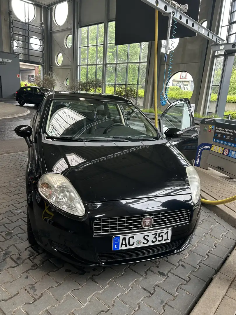 Fiat Grande Punto 1.4 8V Feel Schwarz - 1