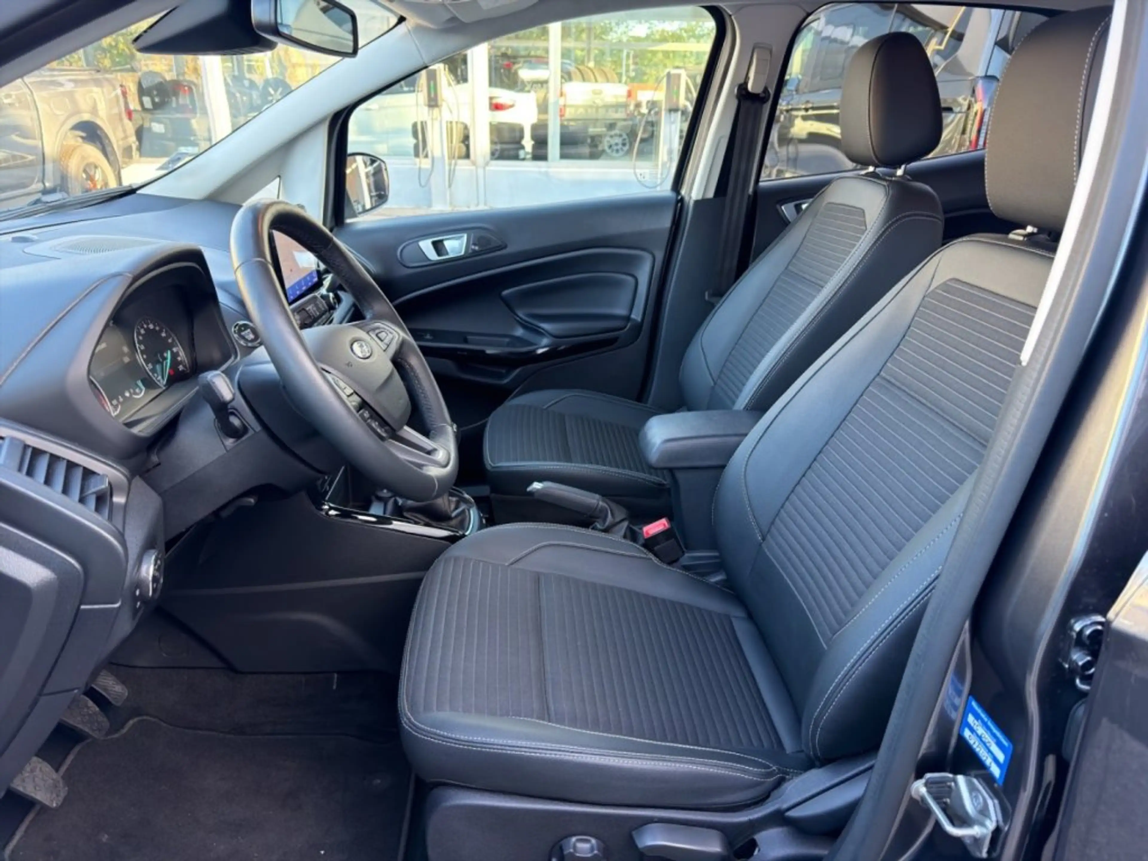 Ford EcoSport 1,0 EcoBoost Titanium — photo 6