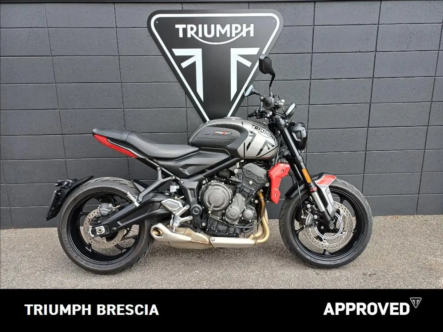 Triumph Trident 660 Abs Grigio - 1