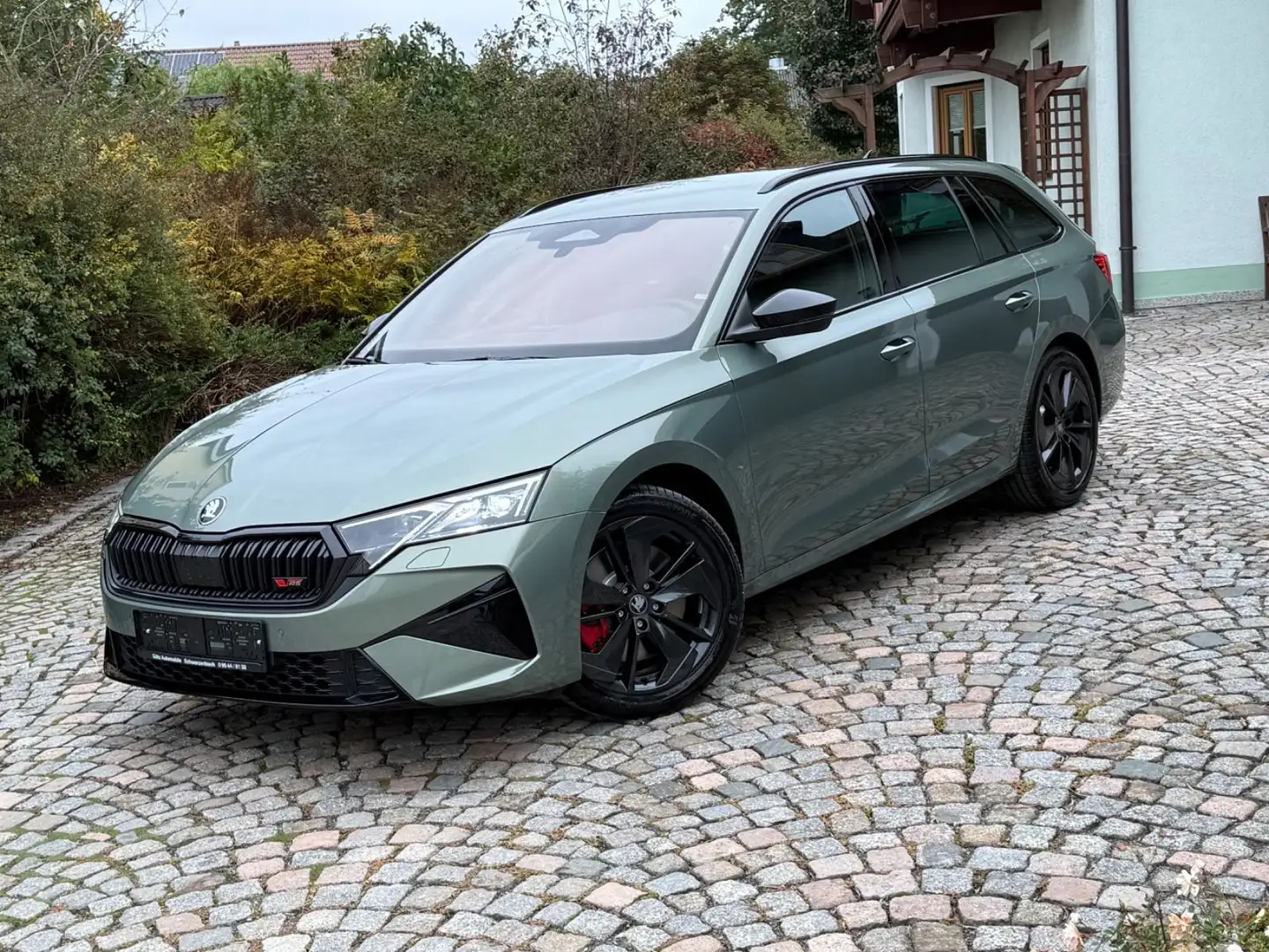 Skoda Octavia Combi 2.0 TSI DSG RS /Navi /ACC /Matrix Vert - 1