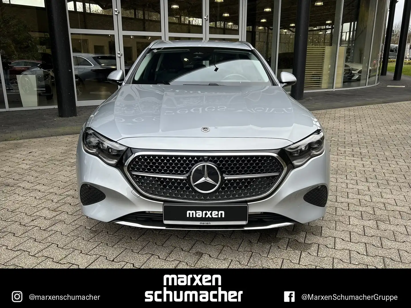 Mercedes-Benz E 300 E 300 e T Avantgarde 360°+DIGITAL+Memory+Distro Silber - 2