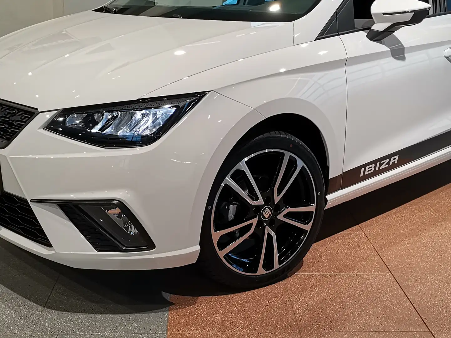 SEAT Ibiza Ibiza 1,0 Fux-Edition LED*Full-Link*Virtual*18Zoll Weiß - 2
