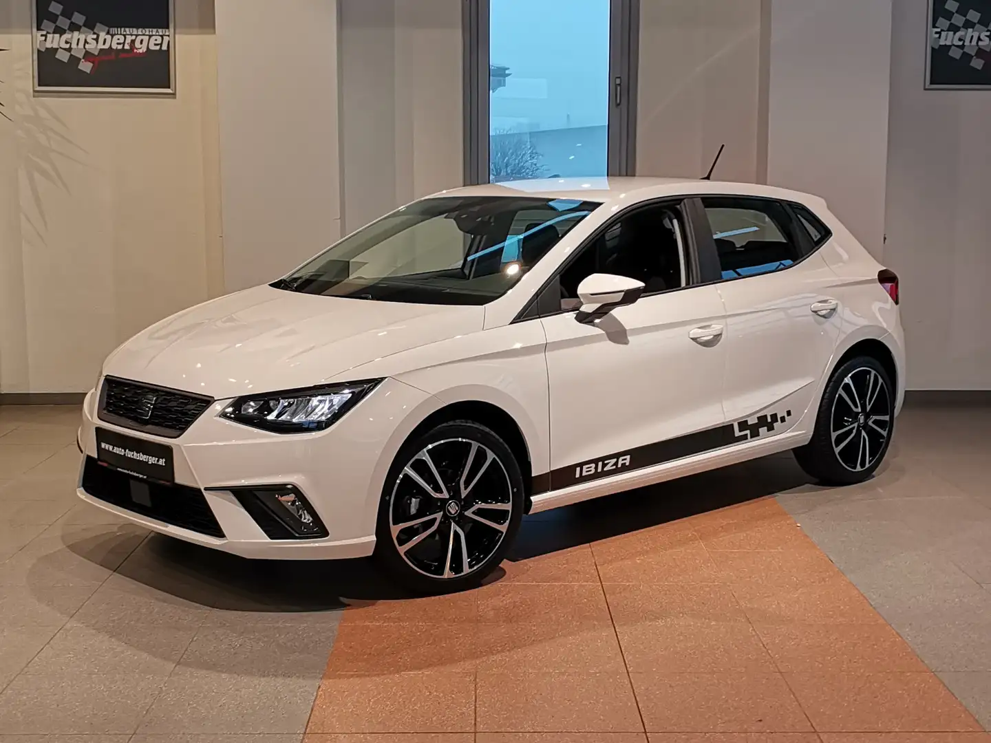 SEAT Ibiza Ibiza 1,0 Fux-Edition LED*Full-Link*Virtual*18Zoll Weiß - 1
