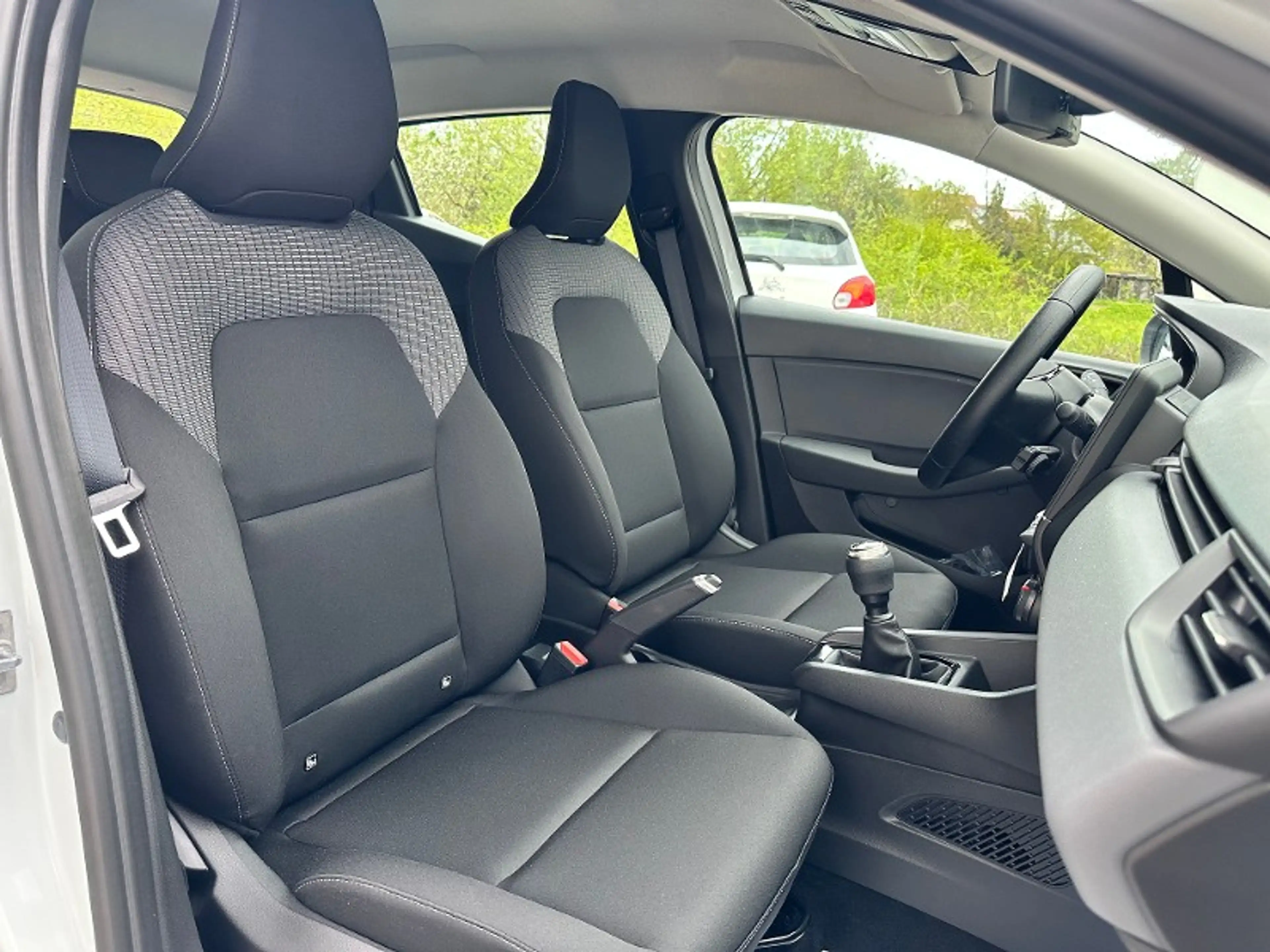 Mitsubishi Colt BASIS 1.0 Benziner 5-Gang — photo 15
