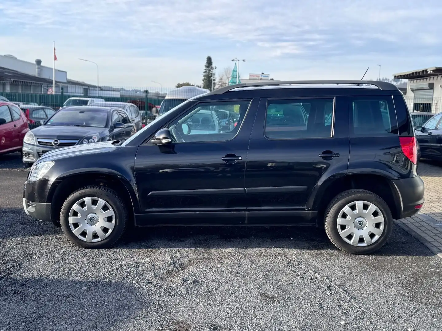 Skoda Yeti Active Plus Edition Schwarz - 2
