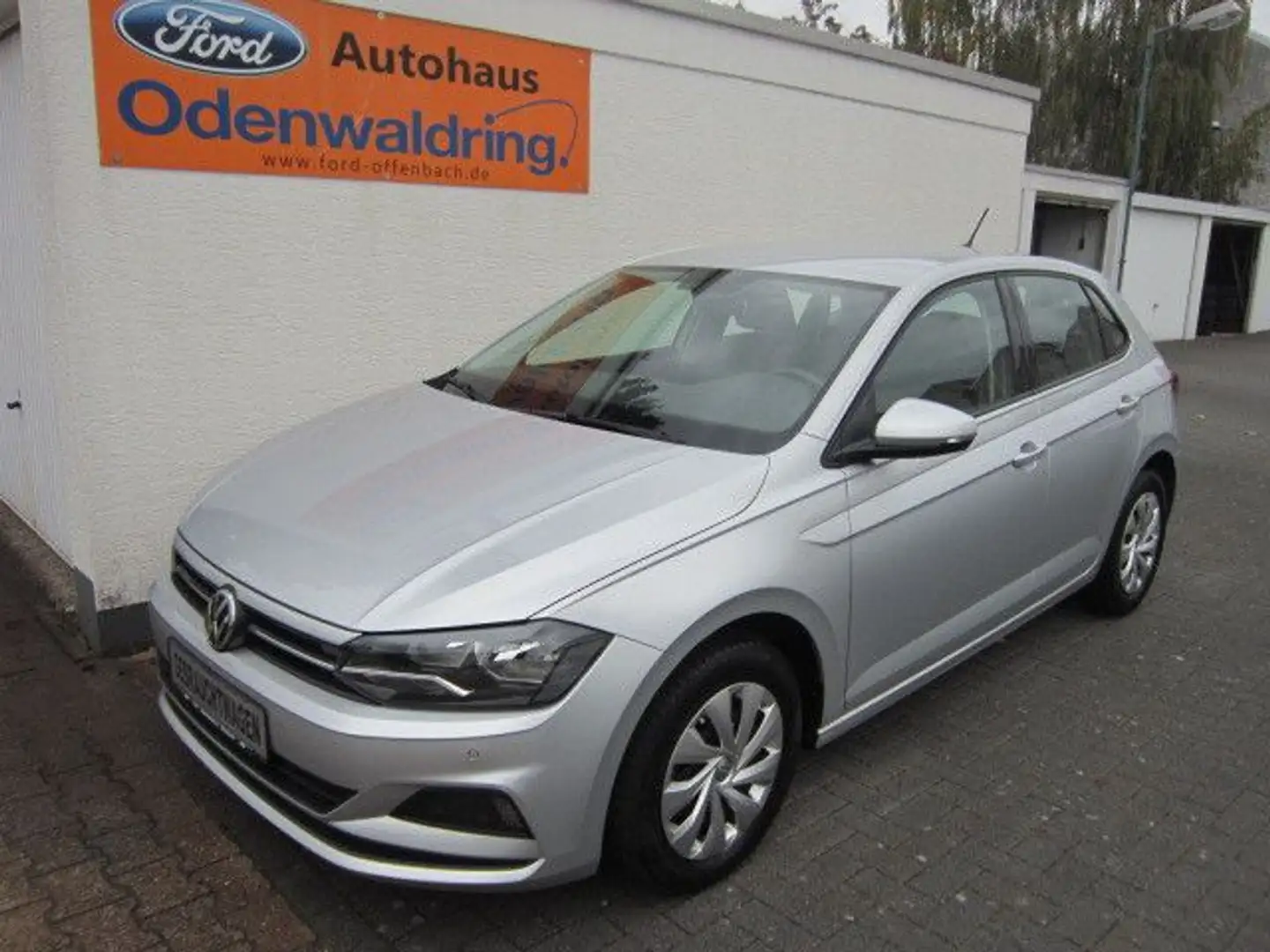 Volkswagen Polo VI Comfortline, GARANTIE Silber - 1