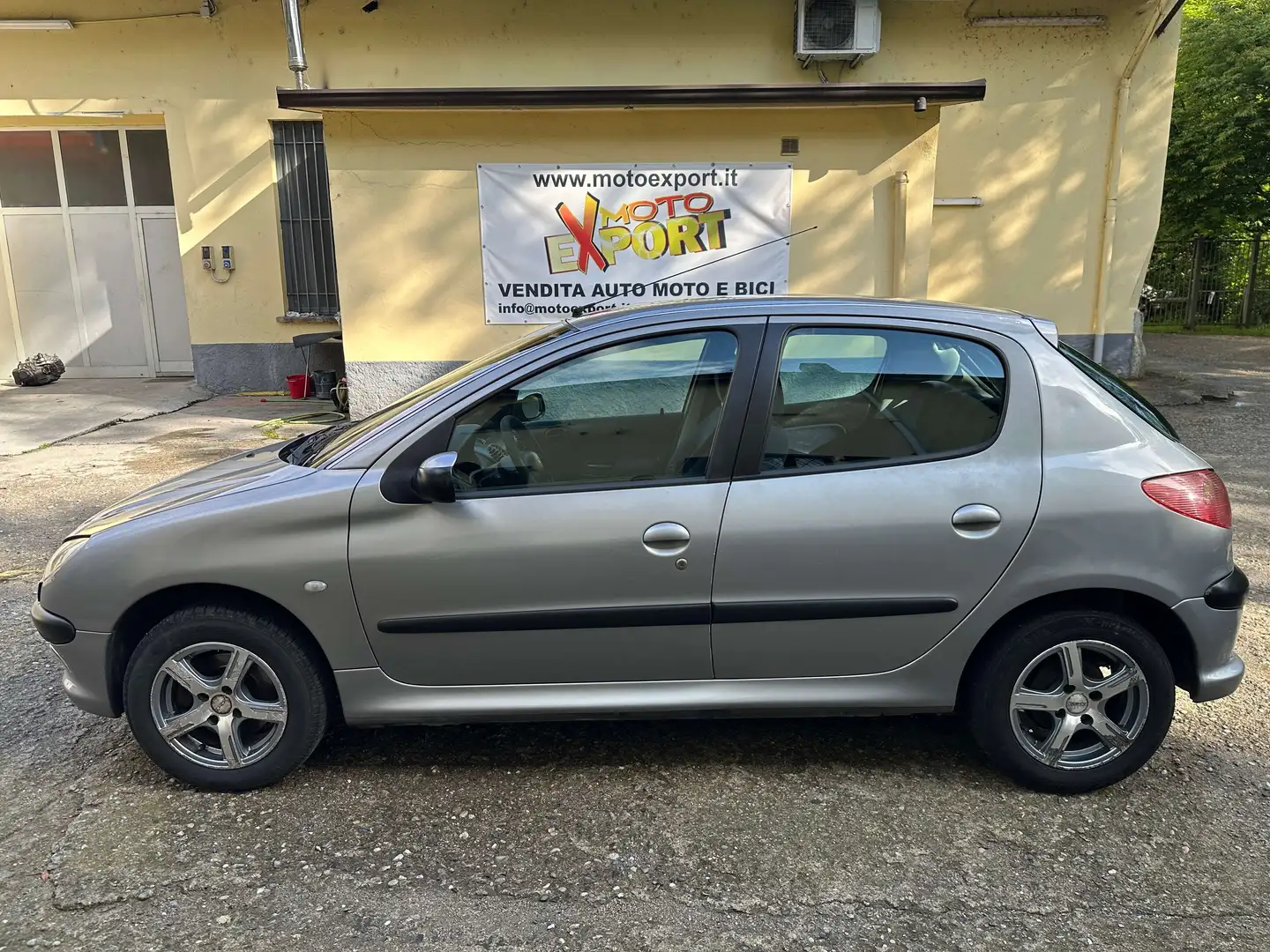 Peugeot 206 5p 1.4 16v Roland Garros Plateado - 2