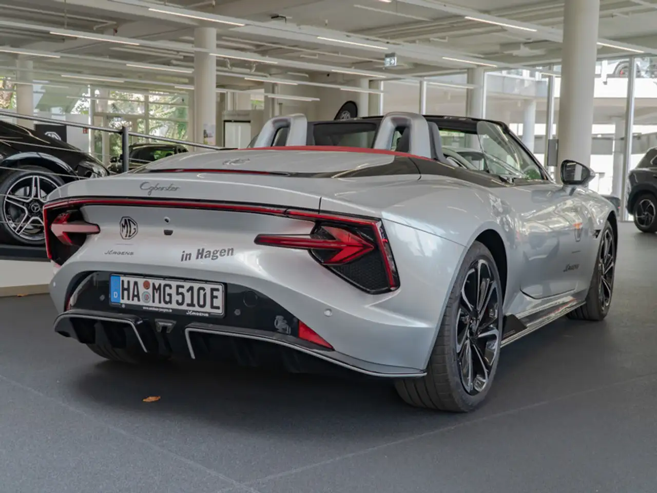 MG Cyberster Elektromotor 375 kW 77 kWh Dual Motor (3 5