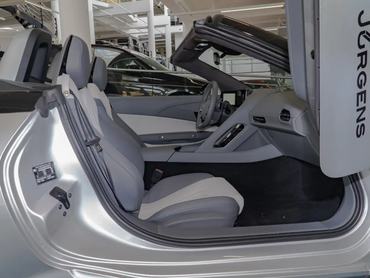 MG Cyberster Elektromotor 375 kW 77 kWh Dual Motor (3 8