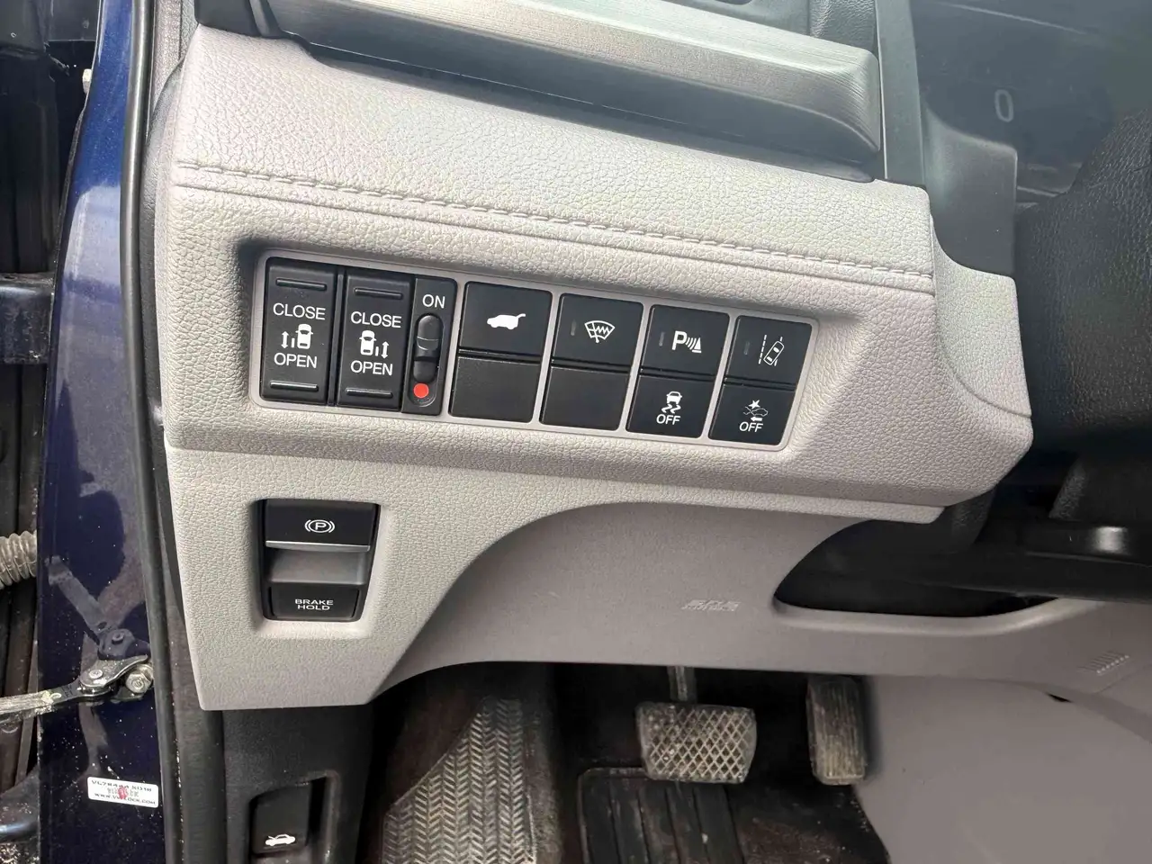 Honda Odyssey снимка Honda Odyssey