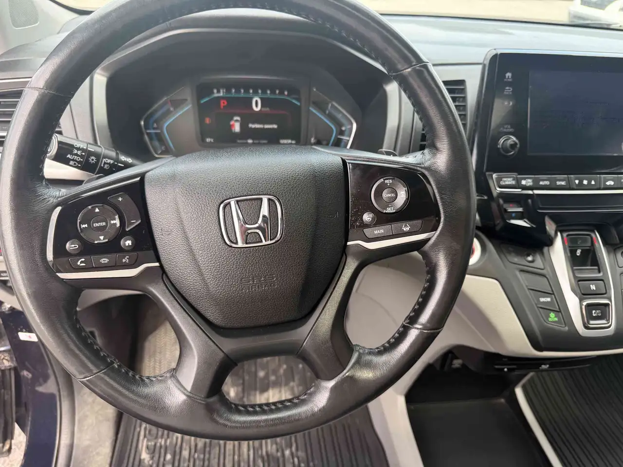 Honda Odyssey снимка Honda Odyssey