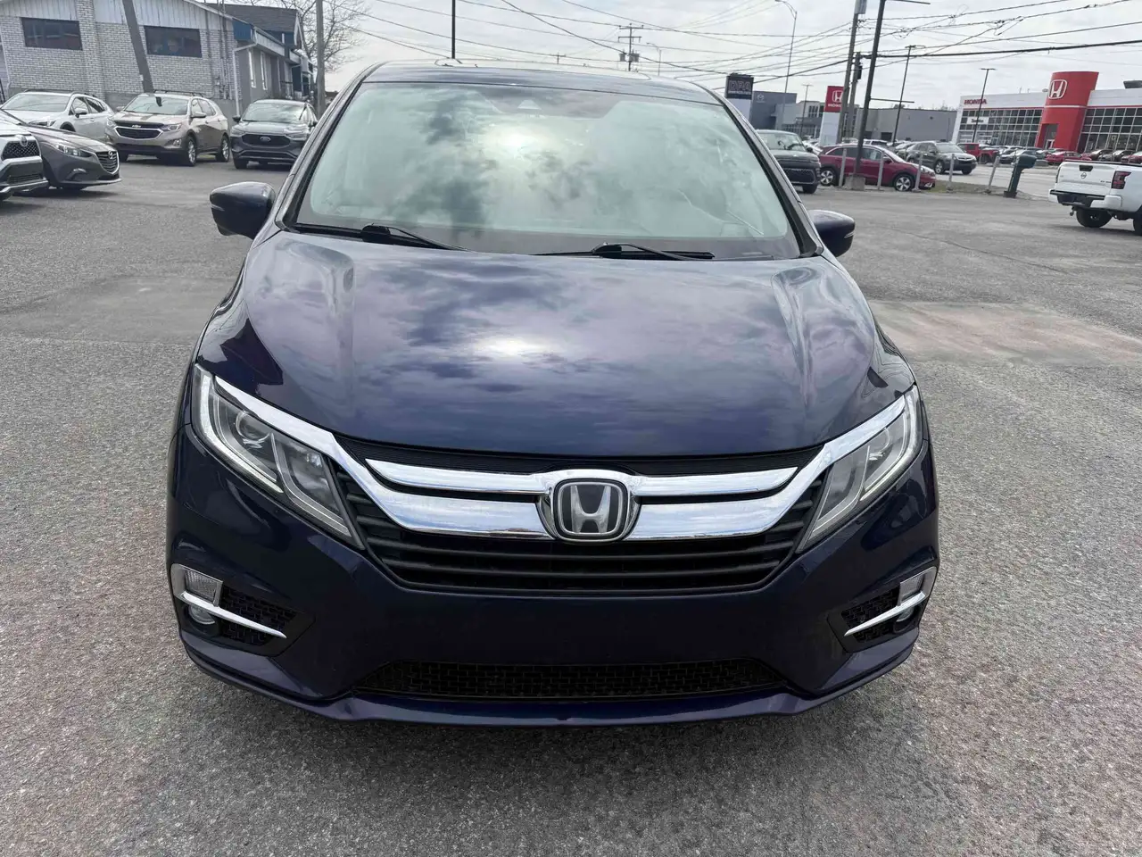 Honda Odyssey снимка Honda Odyssey