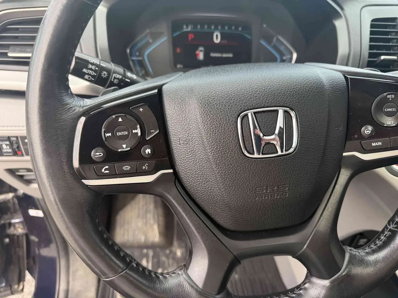 Honda Odyssey снимка Honda Odyssey