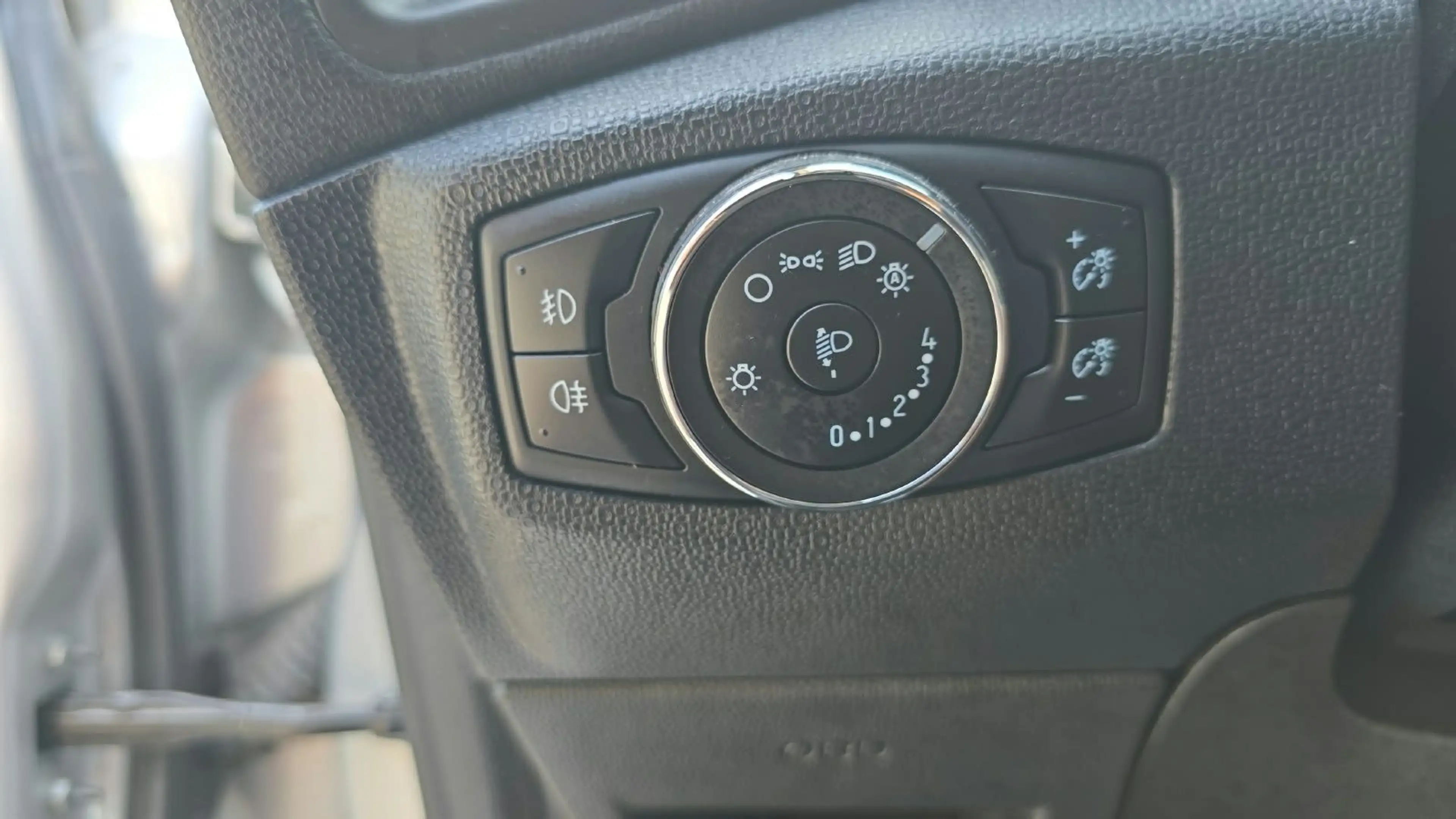 Ford EcoSport Titanium Nav Xenon AHK GRA Cam PDC Sh Bluet — photo 11