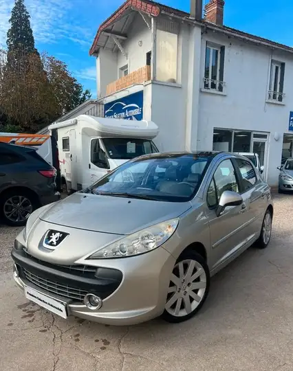 Peugeot 207 1.6 VTi 120 Féline Boîte auto
