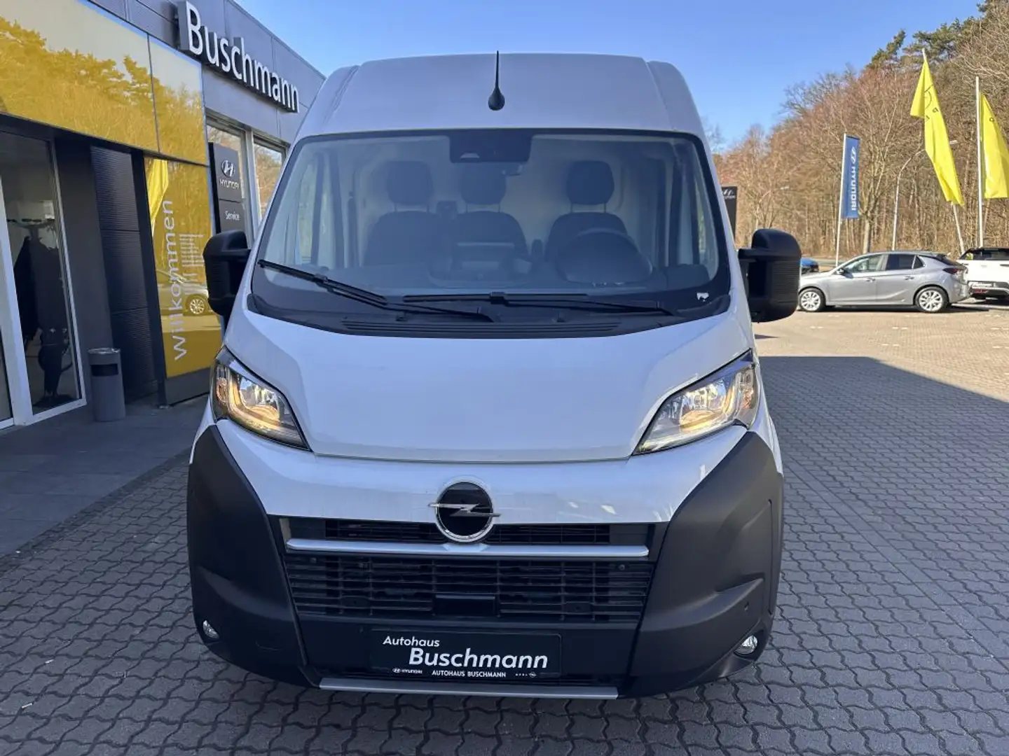 Opel Movano 2.2 BlueHDi 180 L4H2 VA verstärkt Weiß - 2