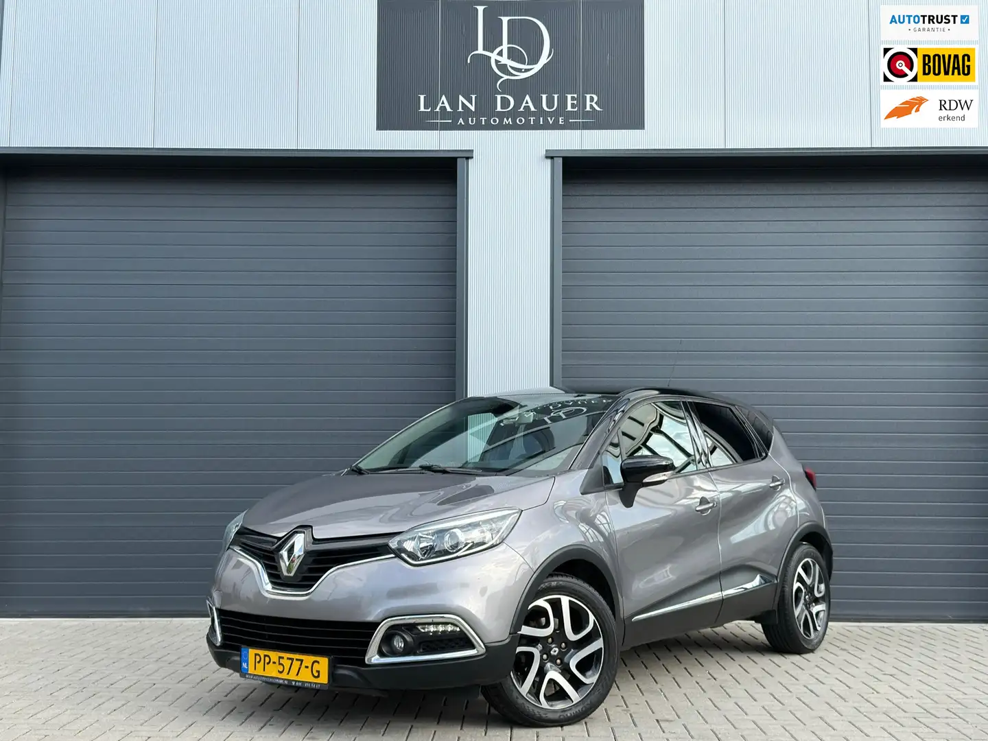 Renault Captur 1.2 TCe Dynamique / Automaat / Camera / Navi Grau - 1