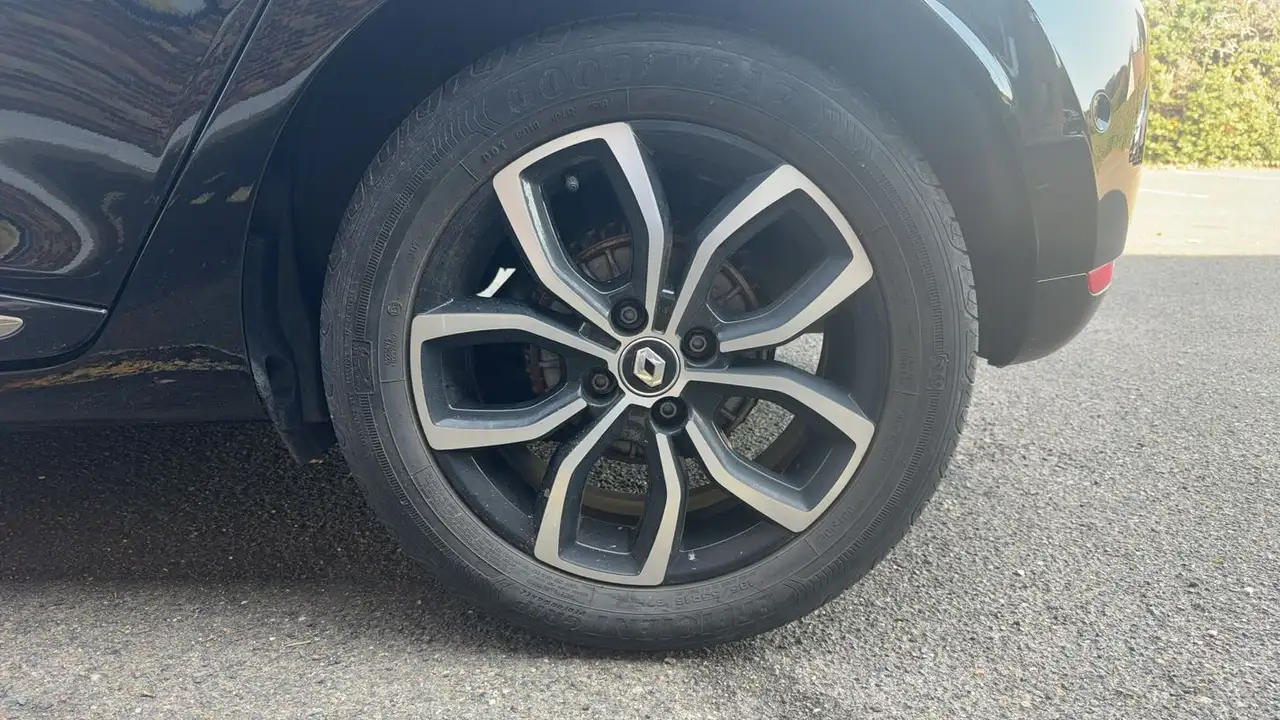 Renault Clio Citadine 5 portes — photo 19