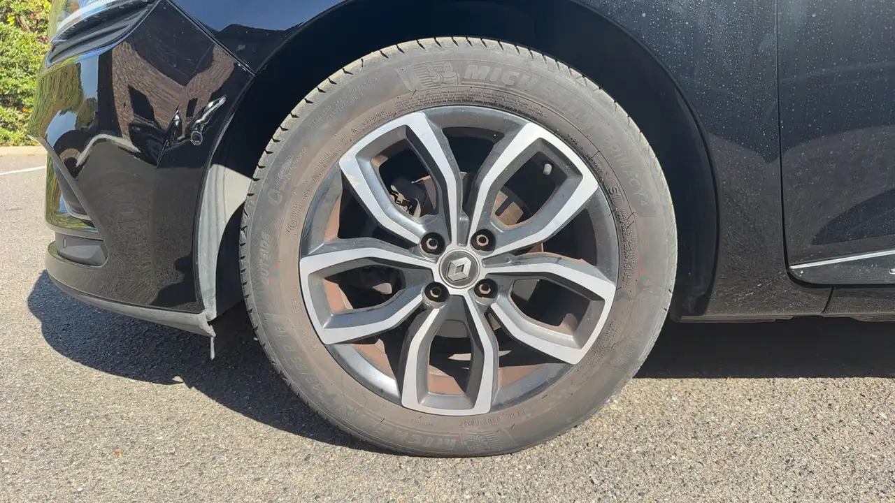 Renault Clio Citadine 5 portes — photo 18