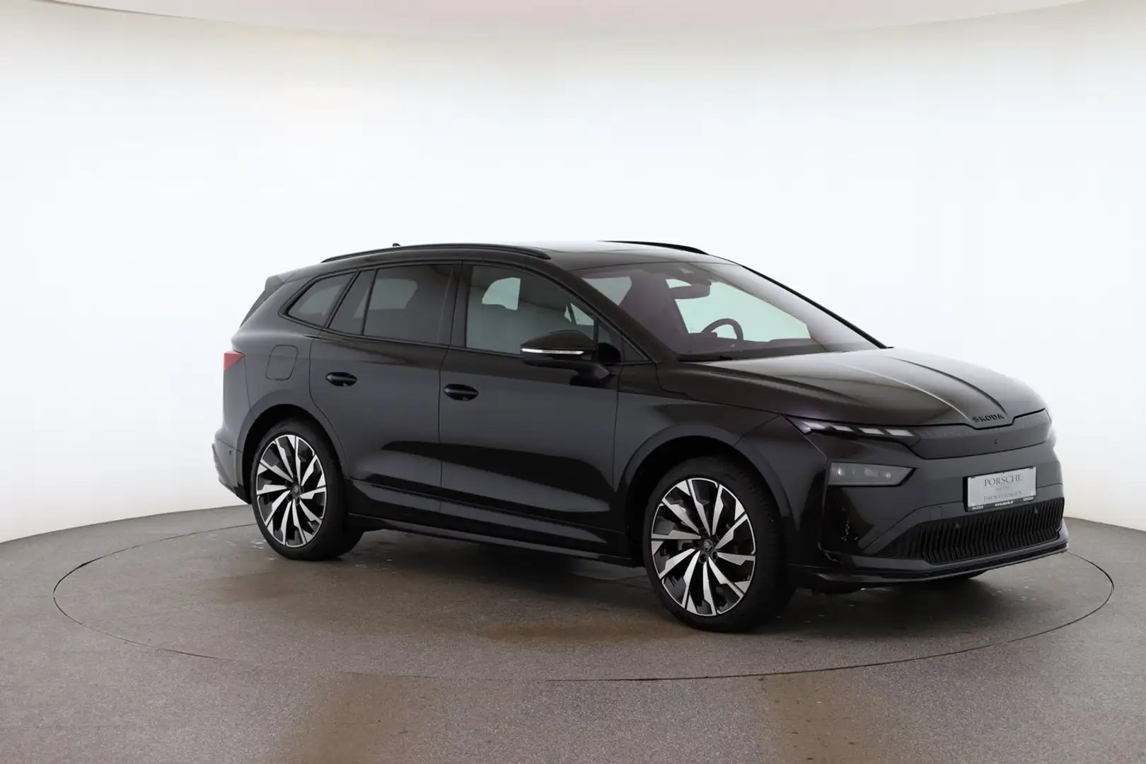 Skoda Enyaq Sportline 85x Schwarz - 2