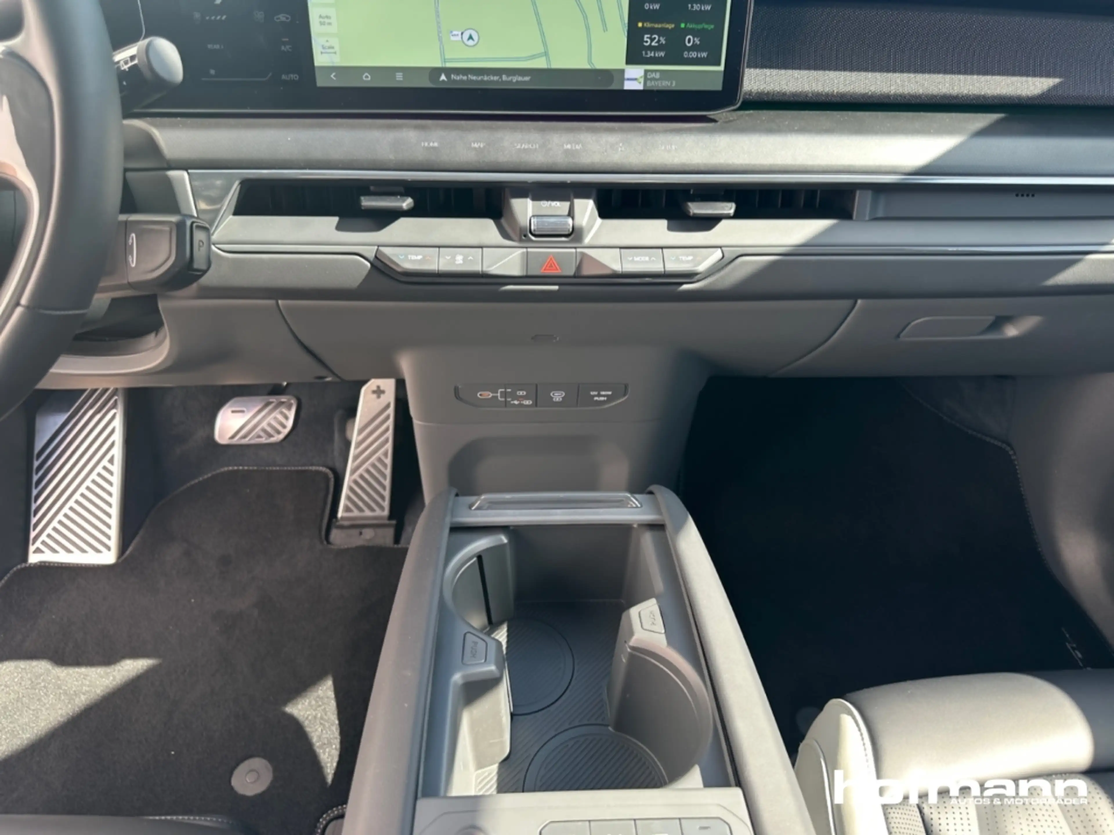 Kia EV9 AWD GTL Launch Ed. 6S Swivel — photo 12