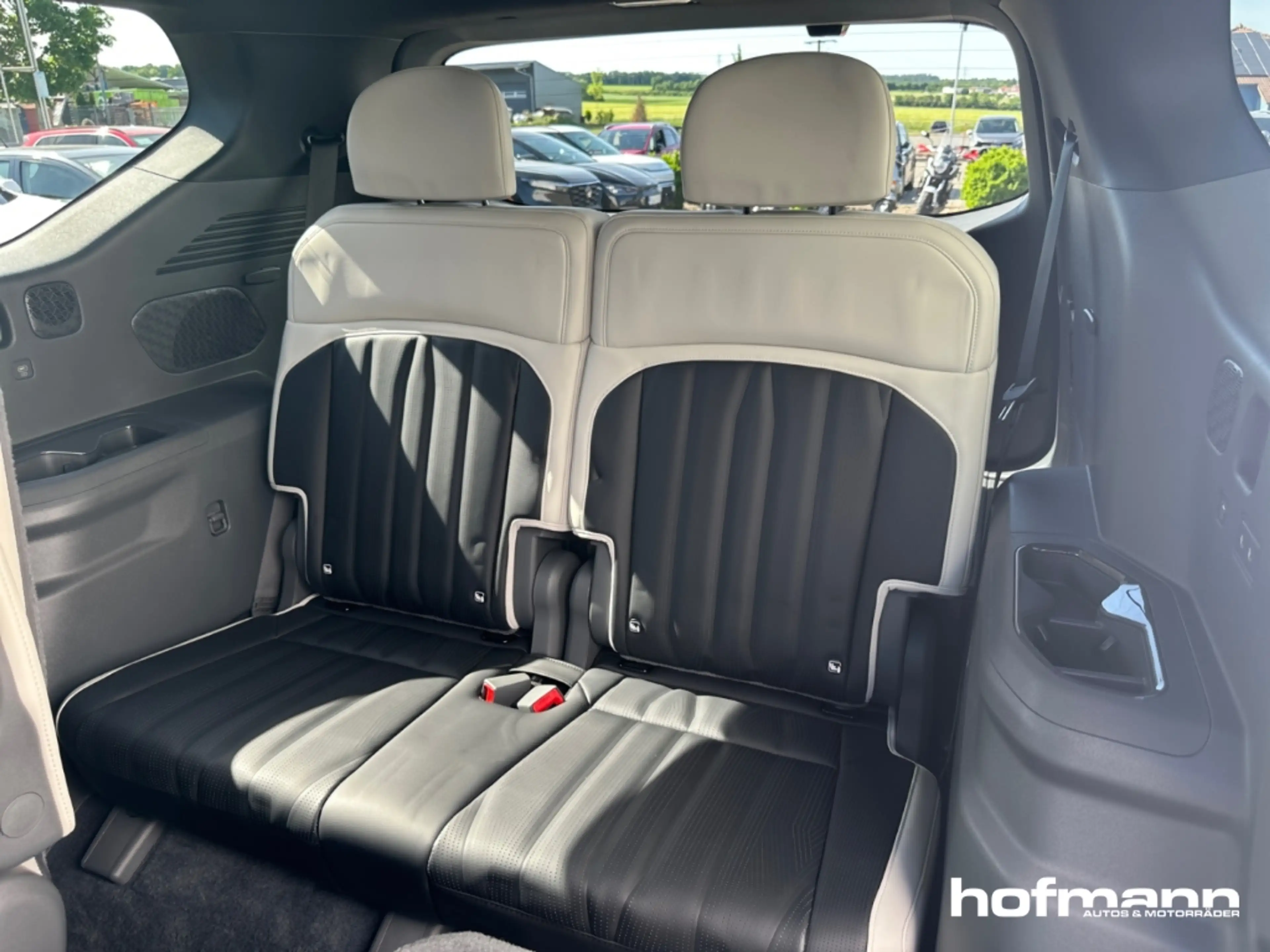 Kia EV9 AWD GTL Launch Ed. 6S Swivel — photo 20