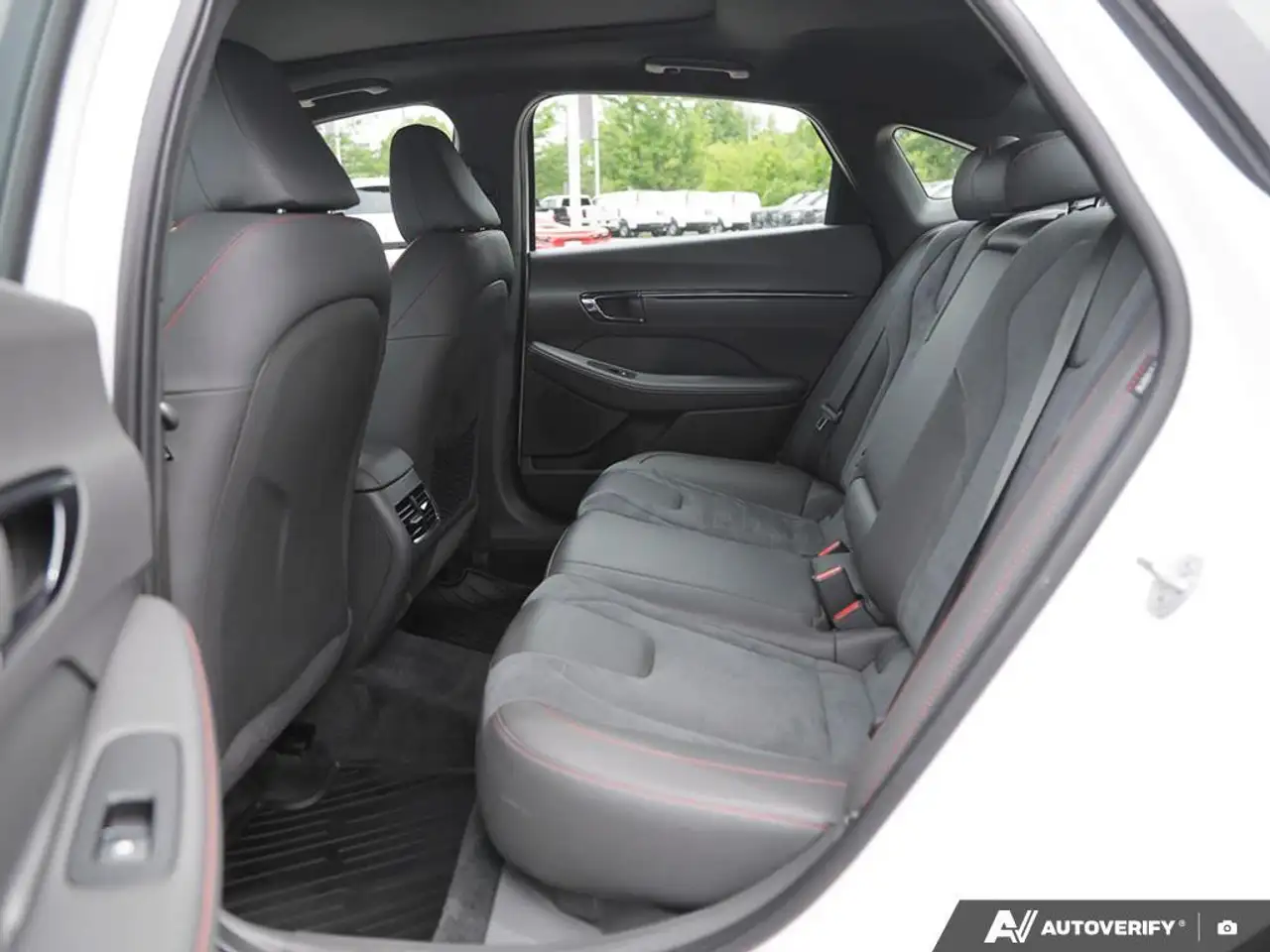 Hyundai SONATA снимка Hyundai SONATA