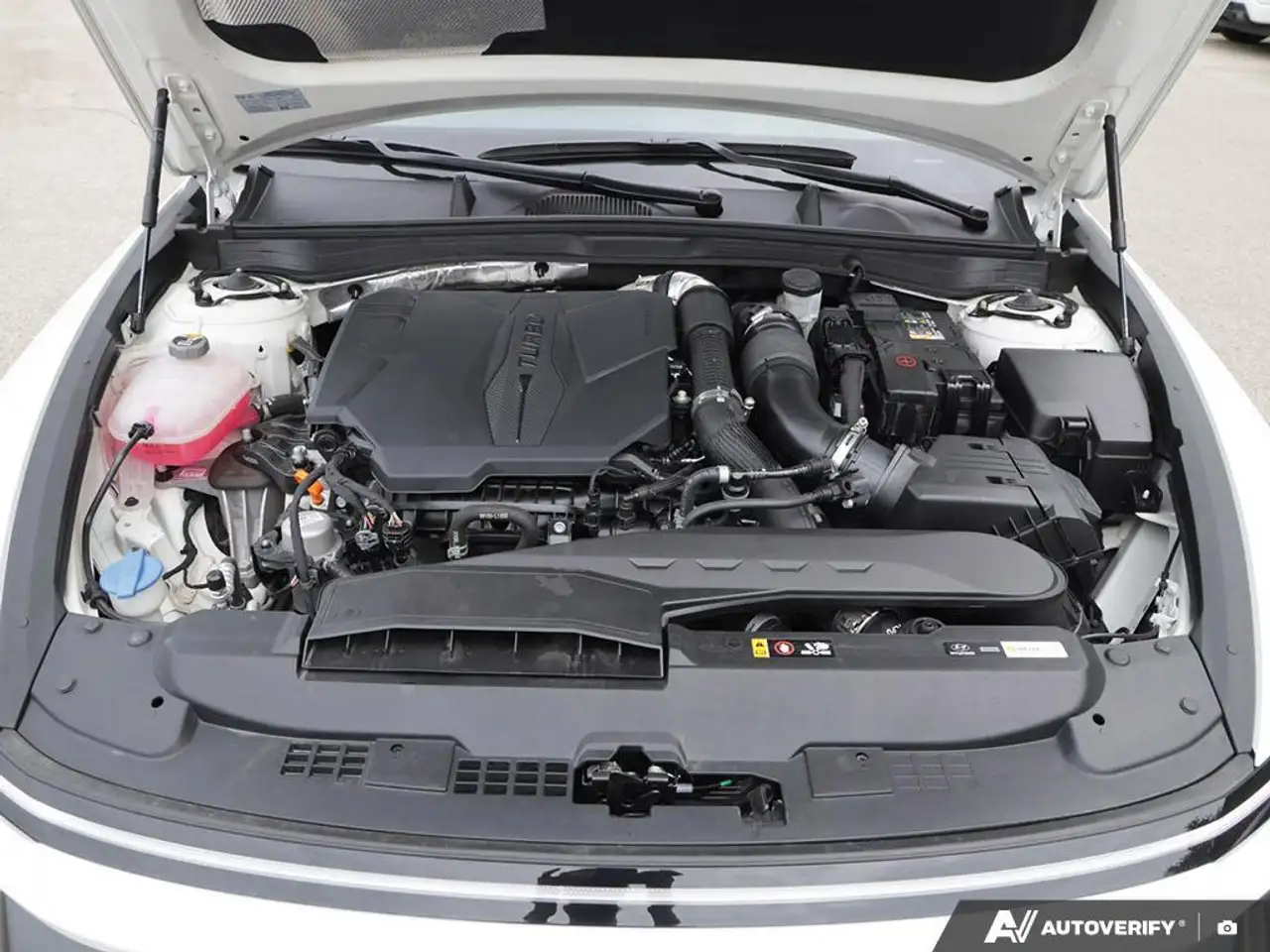 Hyundai SONATA снимка Hyundai SONATA
