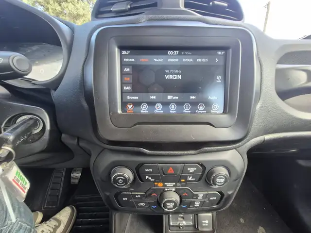 Jeep Renegade view 11