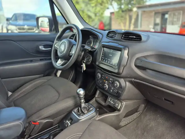 Jeep Renegade view 7