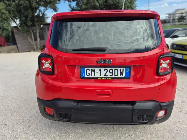 Jeep Renegade view 3