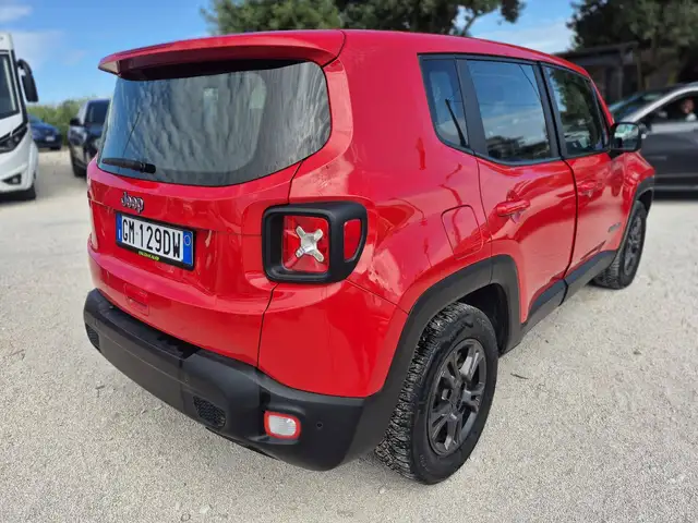 Jeep Renegade view 4