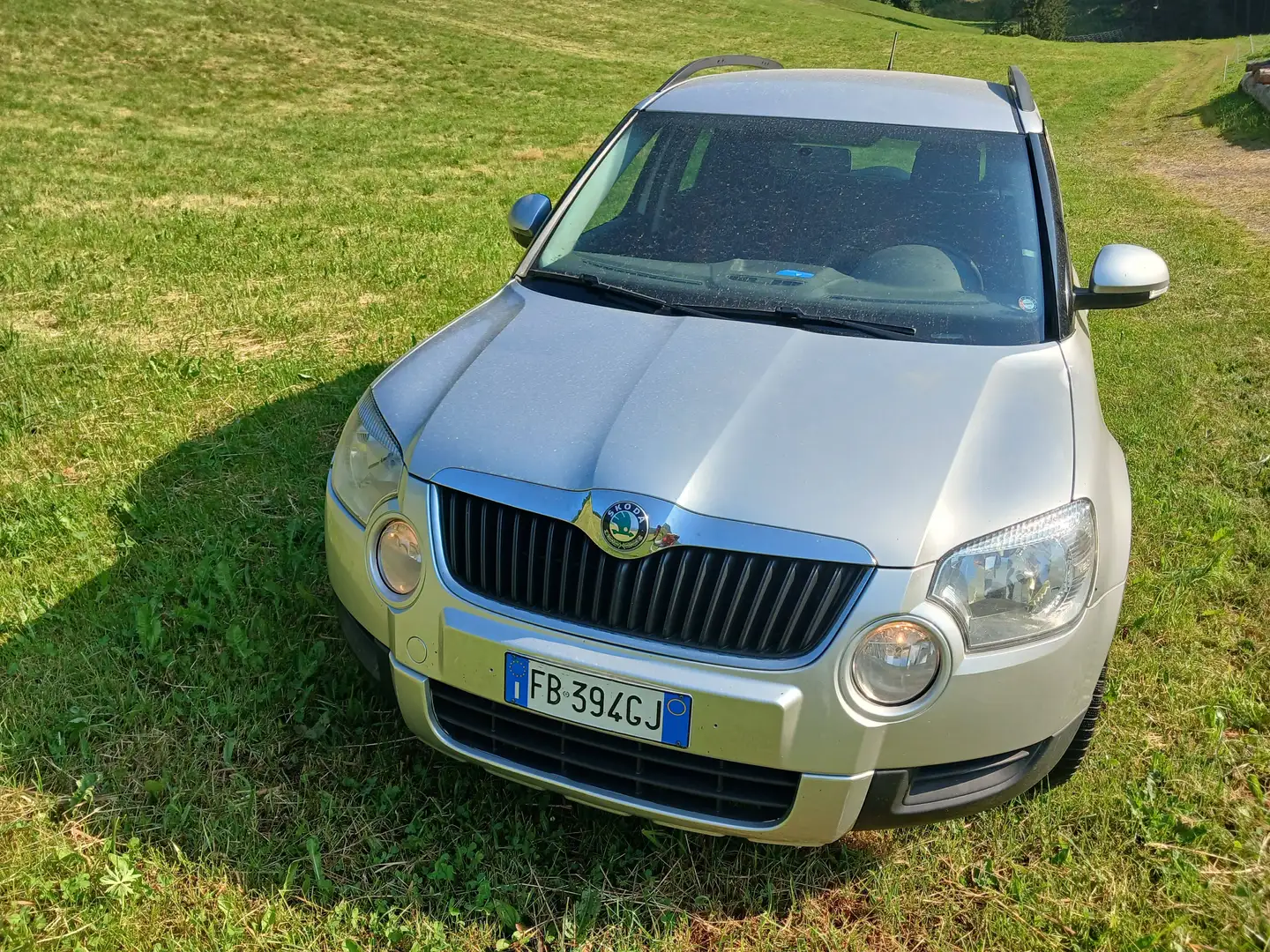 Skoda Yeti Yeti 2009 2.0 tdi Active 4x4 110cv Silber - 1