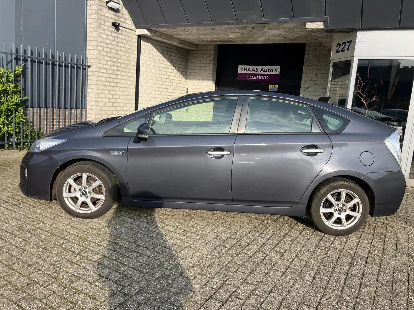 Toyota Prius 1.8 Plug-in Dynamic Business / NETTE STAAT / 1e EI Grigio - 2