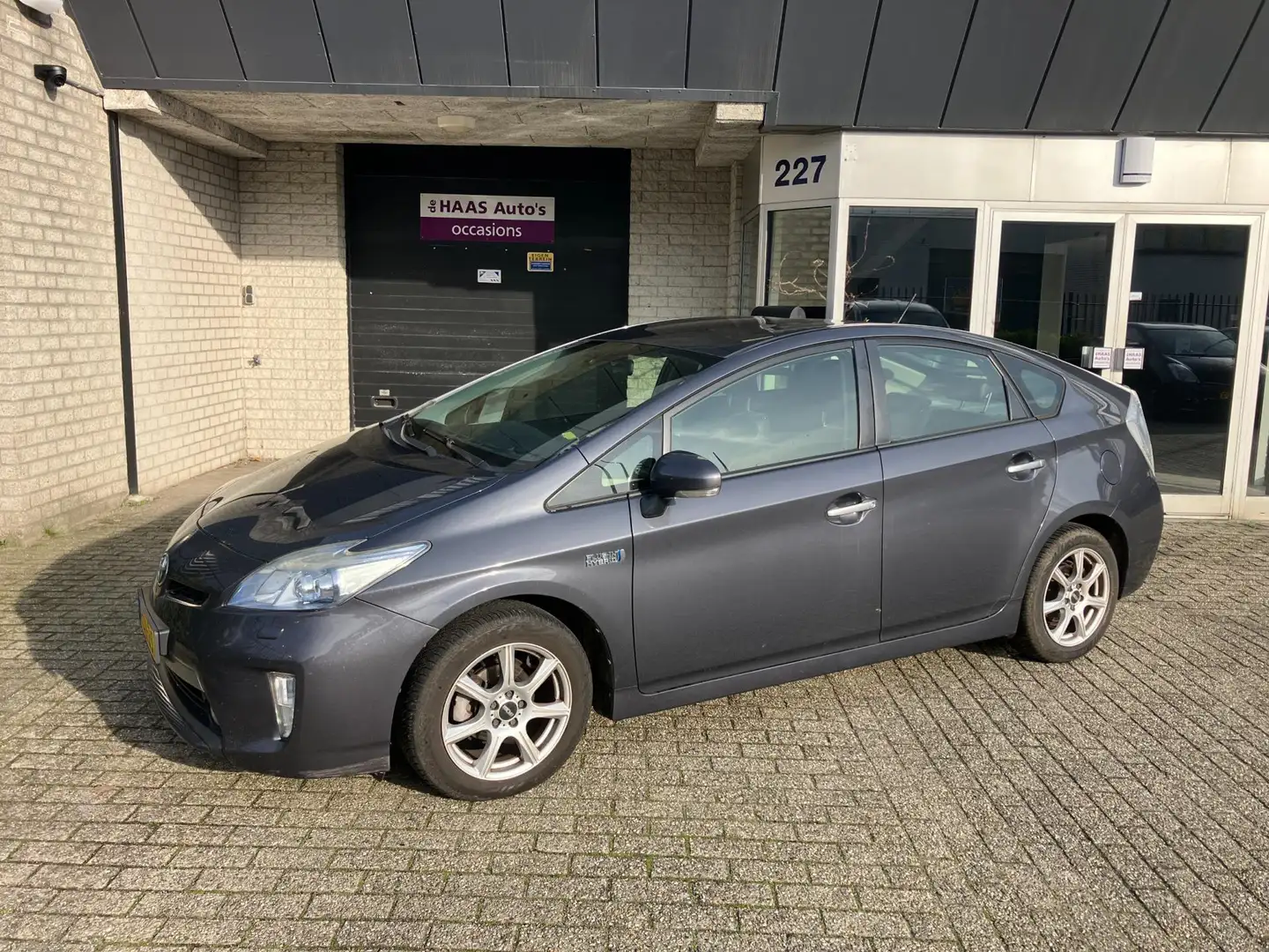 Toyota Prius 1.8 Plug-in Dynamic Business / NETTE STAAT / 1e EI Grigio - 1