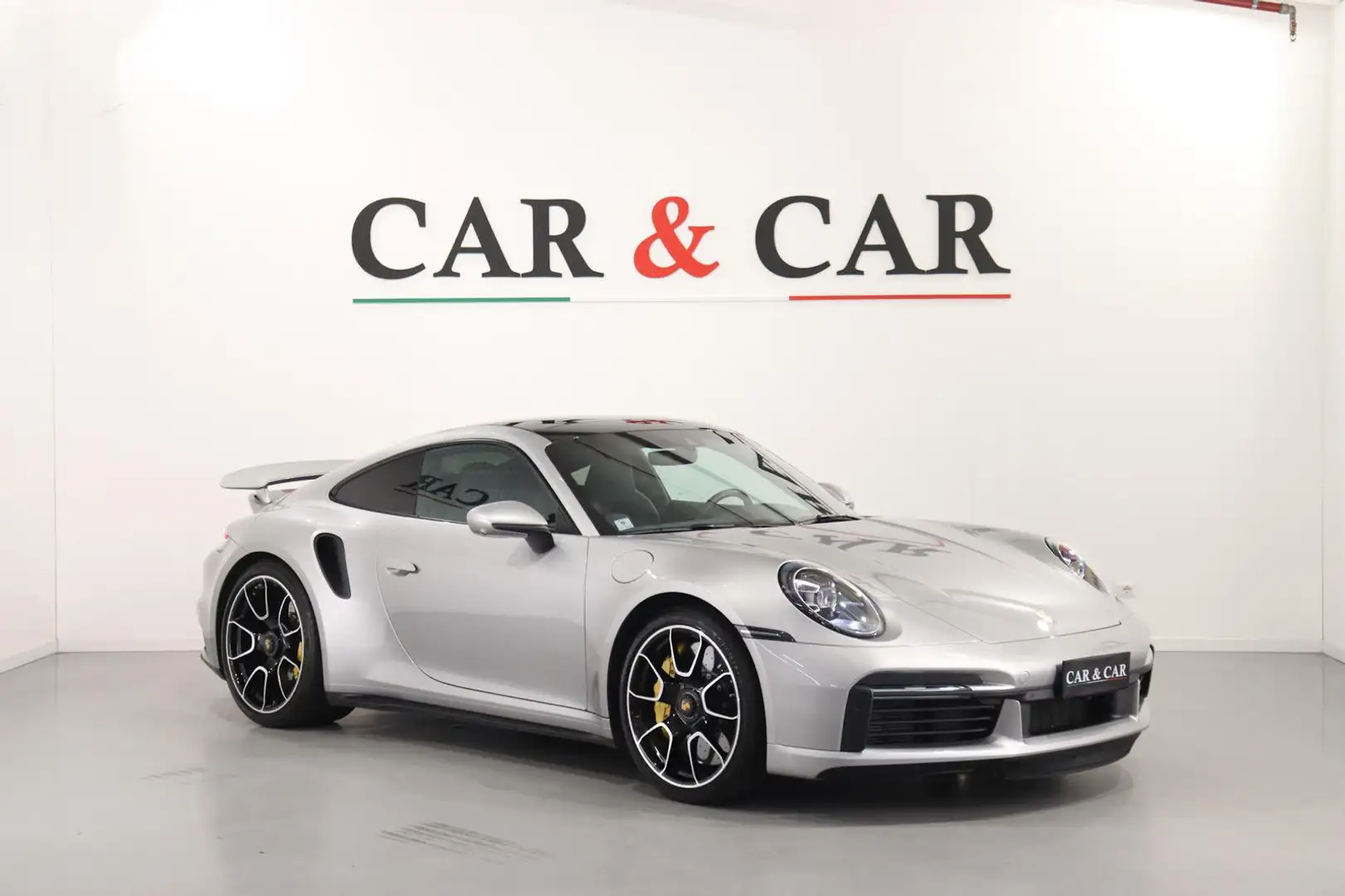 Porsche 911 992 Turbo S Coupé Argento - 1