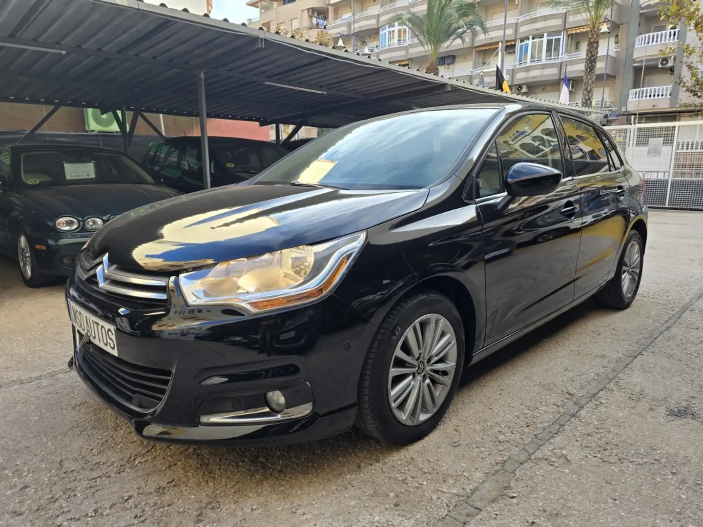 Citroen C4 1.6HDi Exclusive 110 Černá - 1