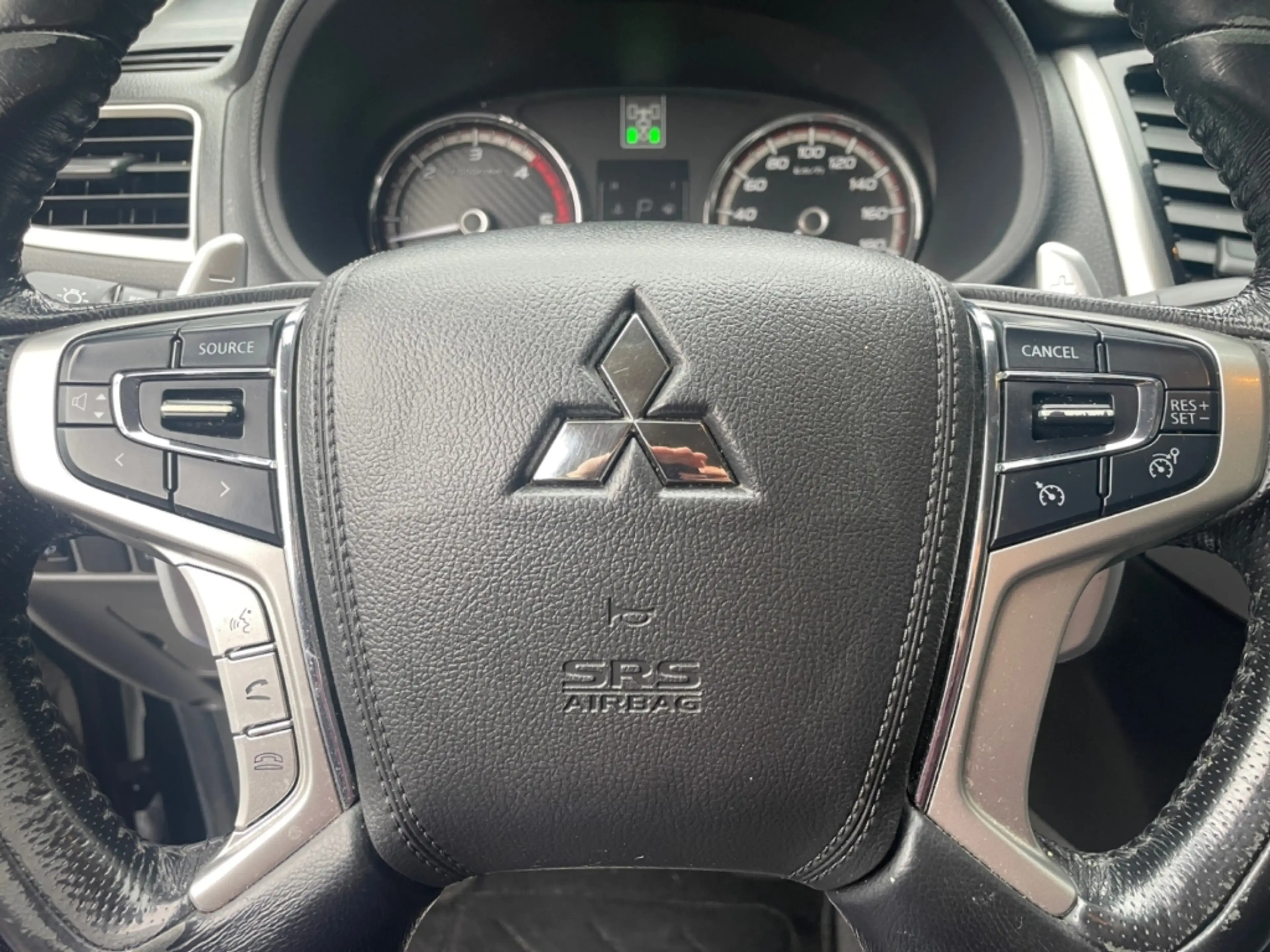 Mitsubishi L200 2.4 DI-D Top Doppelkabine 4x4 *Leder*CAM*SHZ* — photo 13
