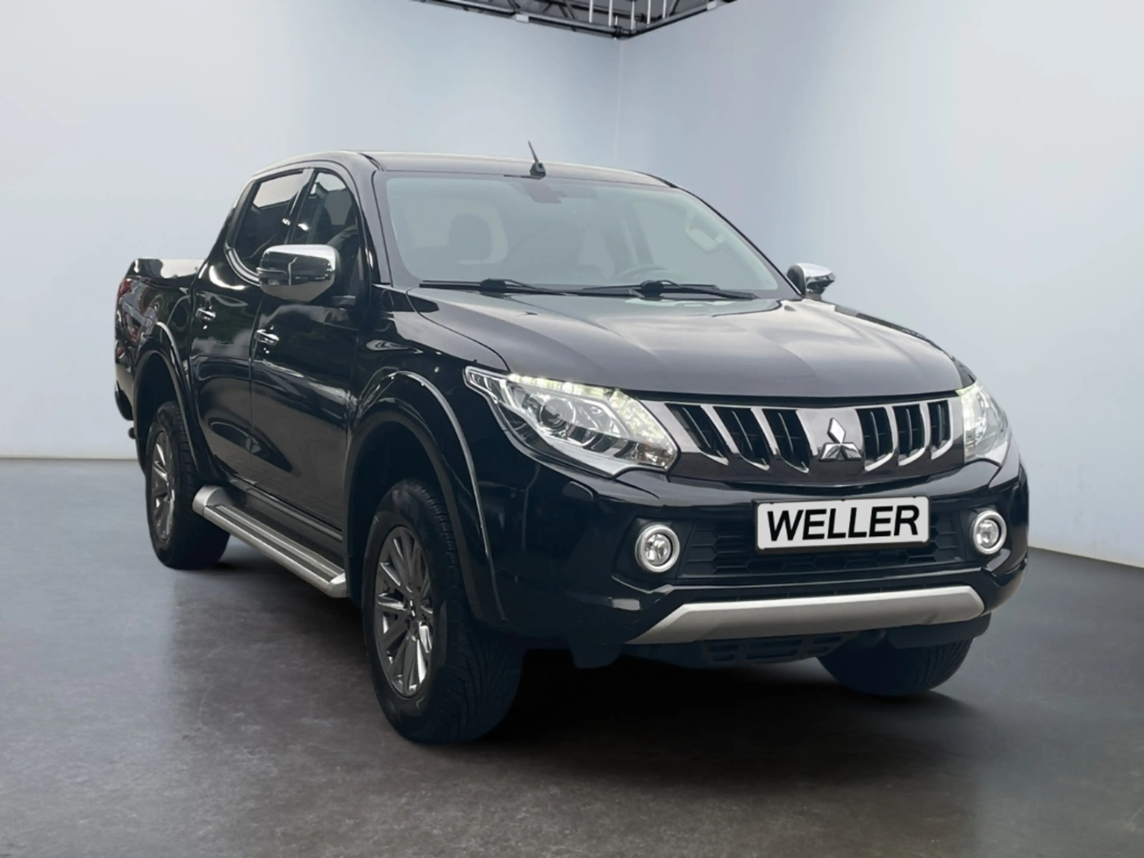 Mitsubishi L200 2.4 DI-D Top Doppelkabine 4x4 *Leder*CAM*SHZ* — photo 3