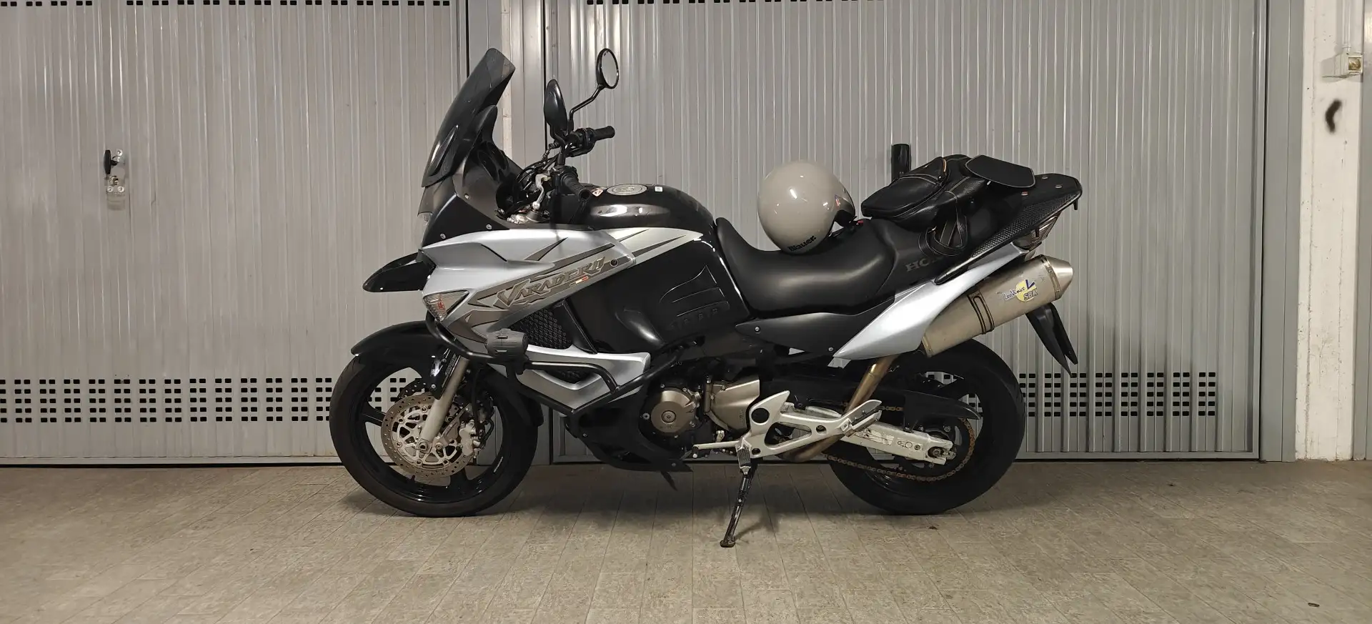 Honda Varadero Nero - 2