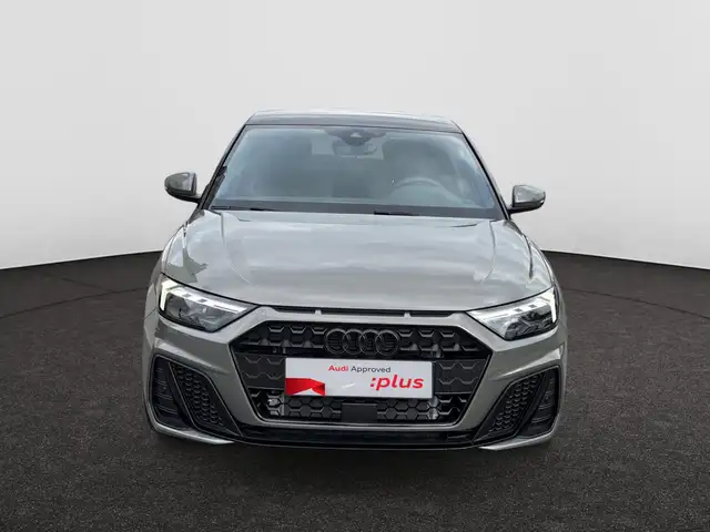 Audi A1 view 3