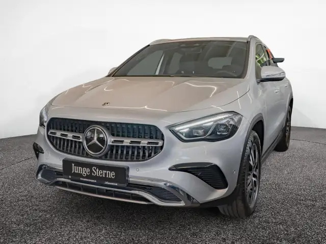 Mercedes-Benz GLA 250 e Progressive/ILS/Cam/AHK/Distr/Winter